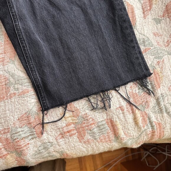 Perfect 90s cut offs made from Agolde Dara Jeans in Black Size 24 (fit like 26) - Picture 14 of 16